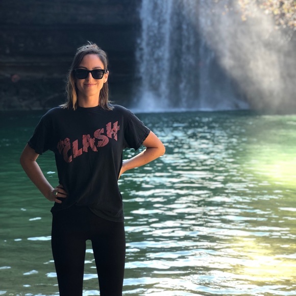 Meet your Posher, Ashley - Picture 1 of 1